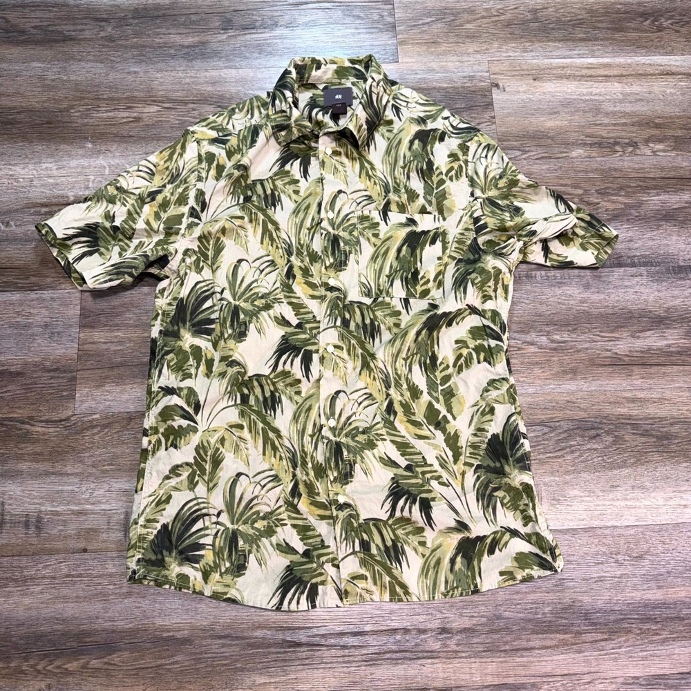 H&M Hawaiian Shirt Mens Medium Green Beige Palm Leaf Tropical Cotton Button Up